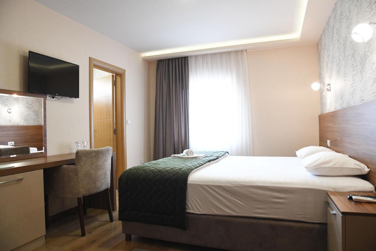 Hotel Garden Novi Sad Dış mekan fotoğraf