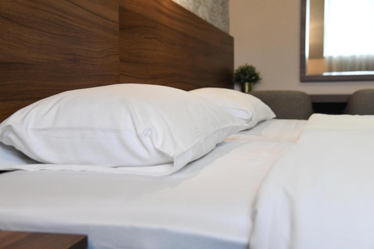 Hotel Garden Novi Sad Dış mekan fotoğraf